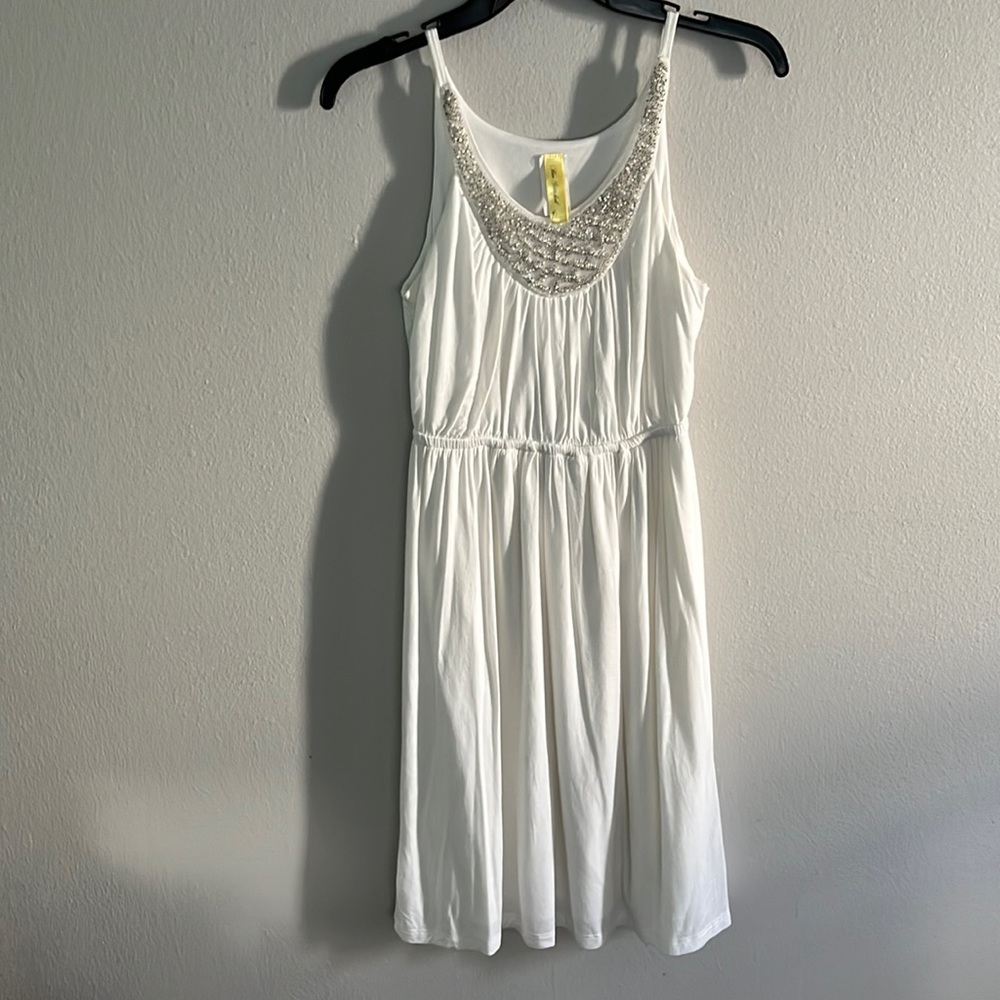 Off white soft knit beaded neckline bee stitched brand from Francesca’s EUC